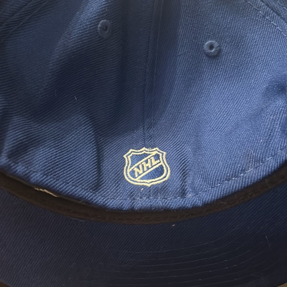 Vancouver Canucks Hat - Picture 2 of 2